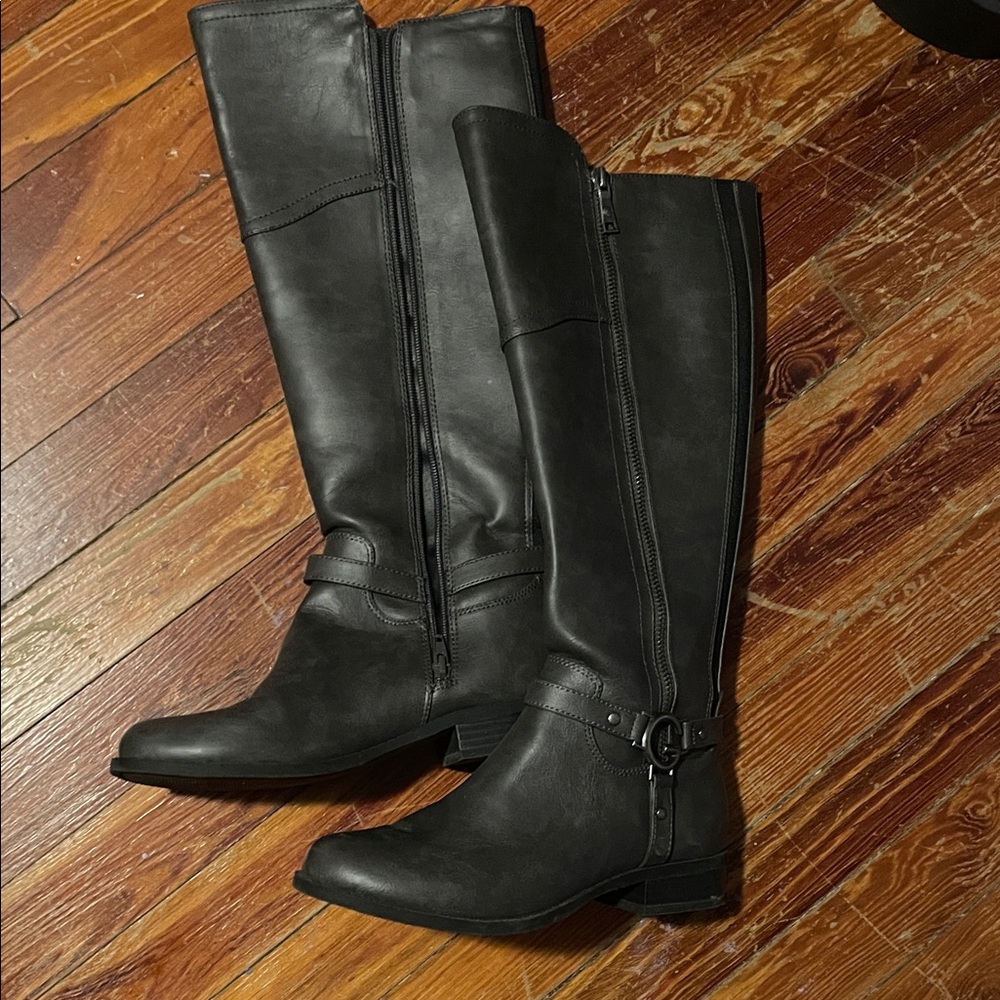 GBG grey boots